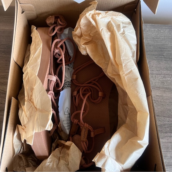 TEVA Midform Infinity Women's Sandal Size 8 - Picture 12 of 12